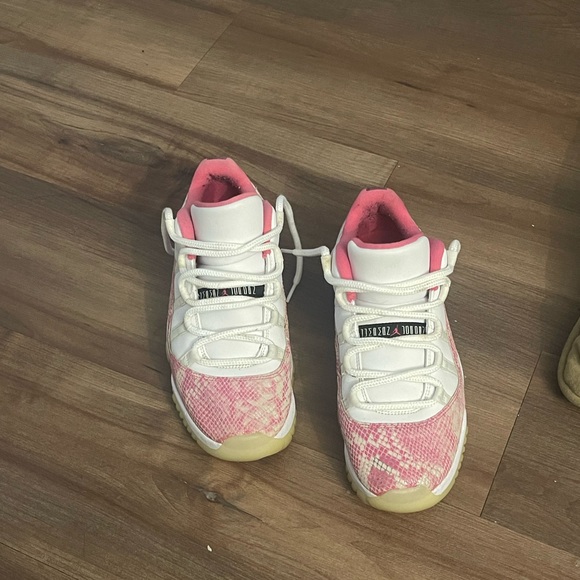 Air Jordan 11 Retro Low Pink Snakeskin W - Picture 1 of 4